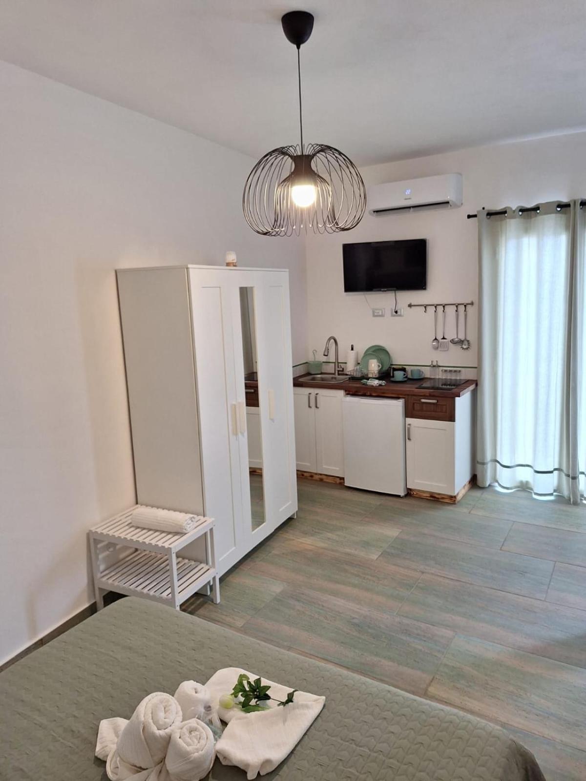 Casa Vacanze Green House تيراسيني المظهر الخارجي الصورة