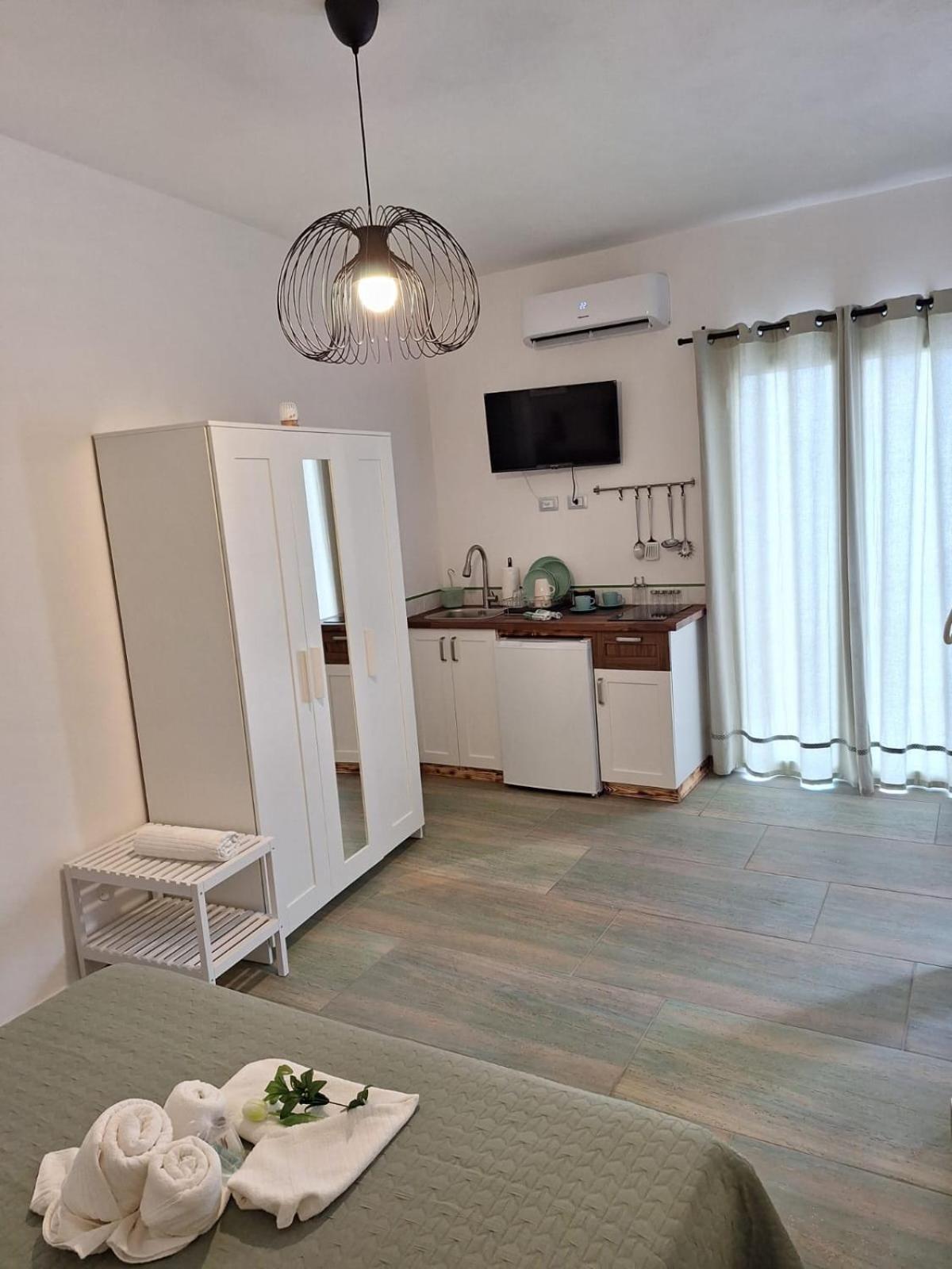 Casa Vacanze Green House تيراسيني المظهر الخارجي الصورة