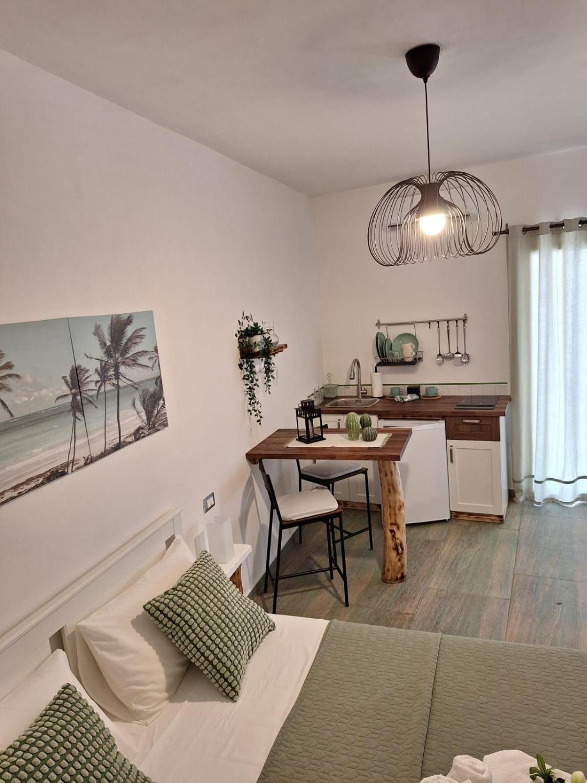 Casa Vacanze Green House تيراسيني المظهر الخارجي الصورة