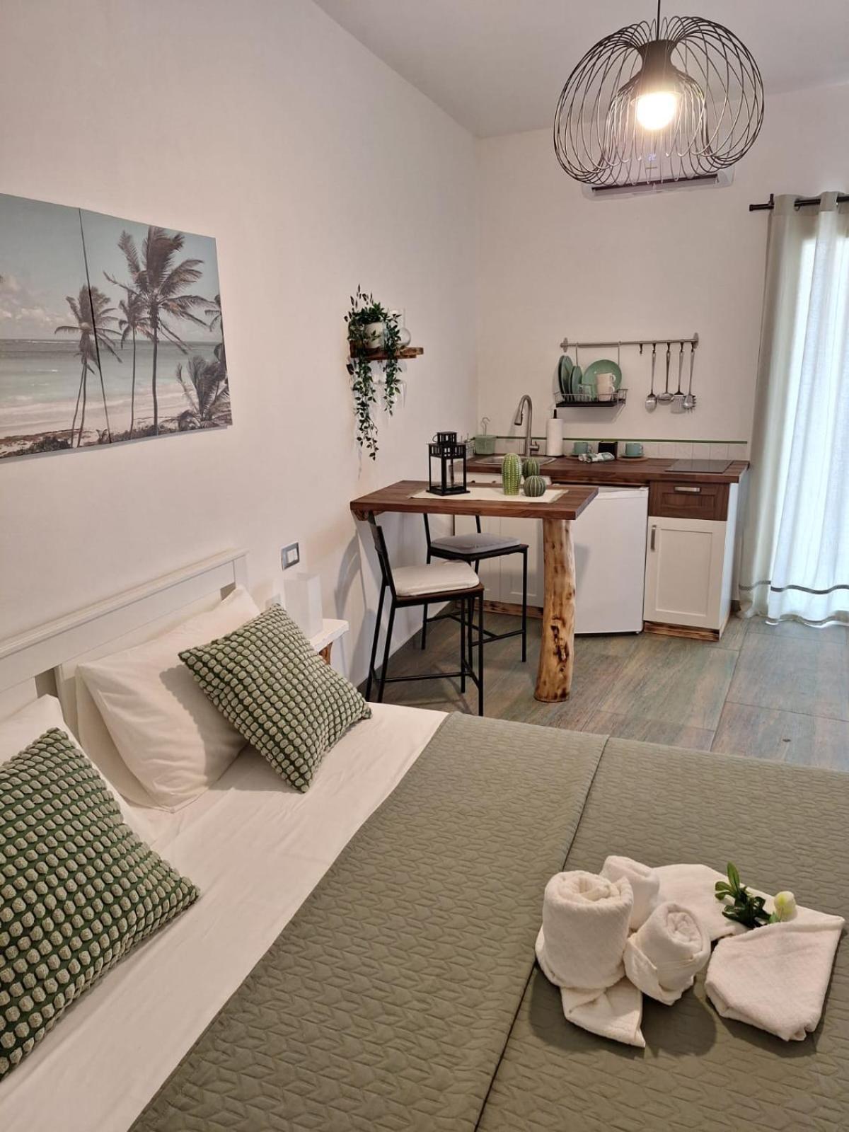 Casa Vacanze Green House تيراسيني المظهر الخارجي الصورة