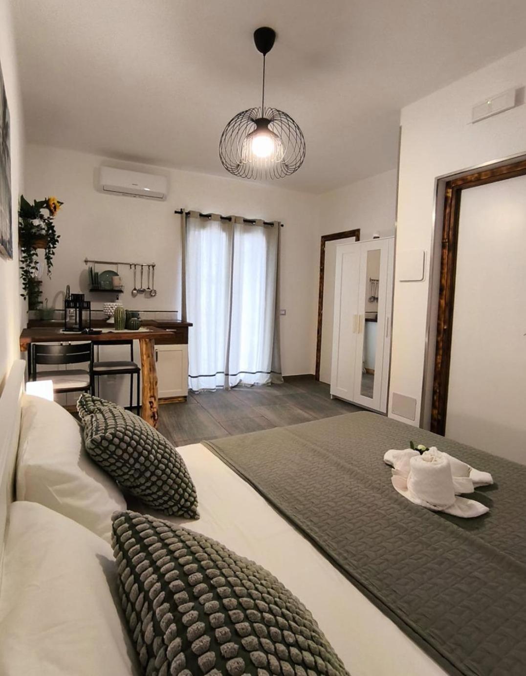 Casa Vacanze Green House تيراسيني المظهر الخارجي الصورة