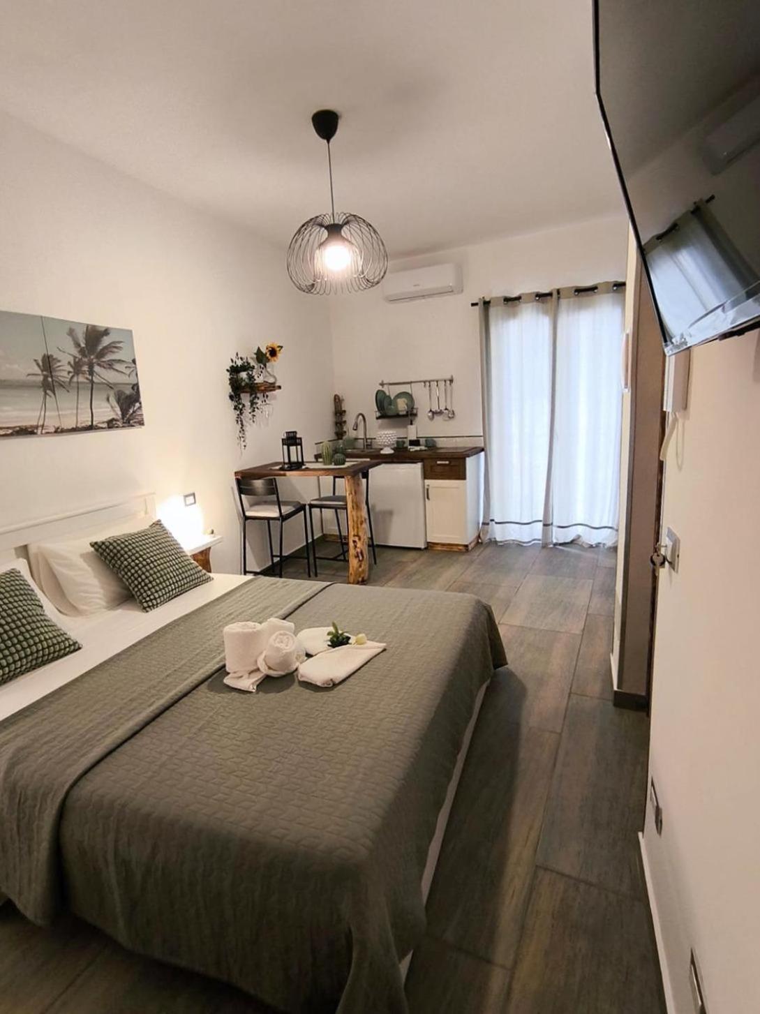 Casa Vacanze Green House تيراسيني المظهر الخارجي الصورة