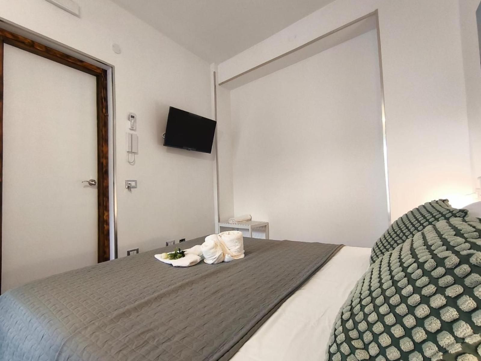 Casa Vacanze Green House تيراسيني المظهر الخارجي الصورة