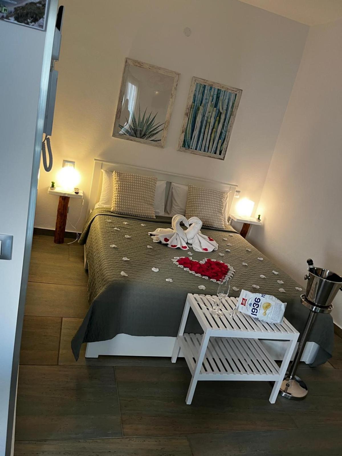 Casa Vacanze Green House تيراسيني المظهر الخارجي الصورة